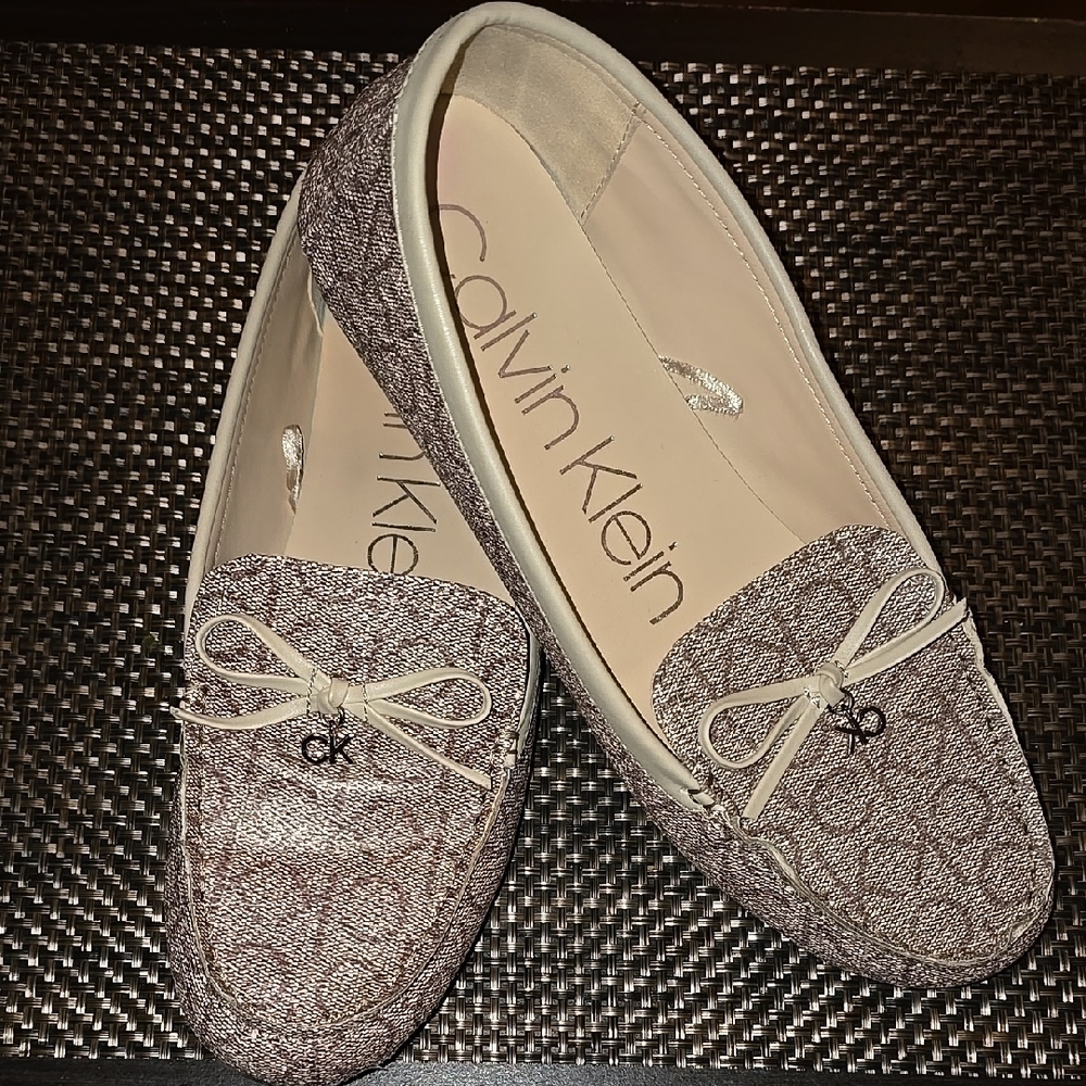 Calvin Klein Women's Textured Brown Loafers